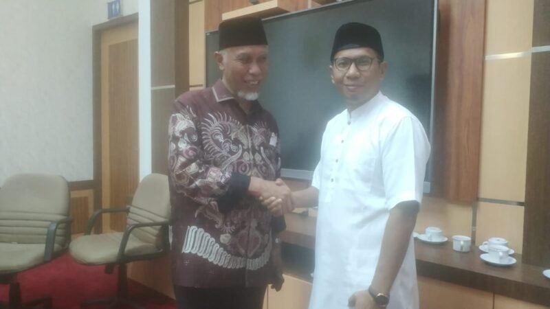 Mahasiswa HTN Uda Irul Bersama Ketum SAS Silaturahmi Ke Gubernur SUMBAR