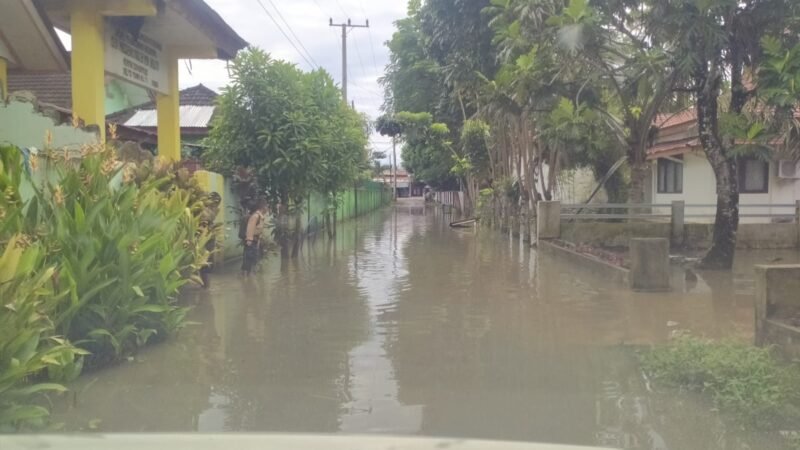 Warga Muara Beliti Keluhkan Sering Air Tergenang Seperti Kolam