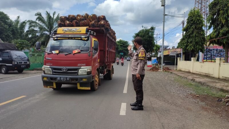 Ploting Rutin Dilokasi Rawan Kemacetan Kegiatan Polsek Muara Beliti