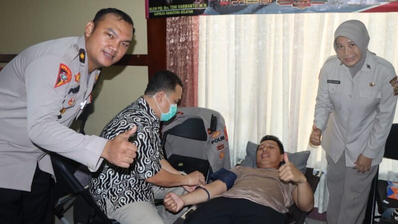 Polres Mura Donor Darah Menyambut HUT Bhayangkara Ke-76.