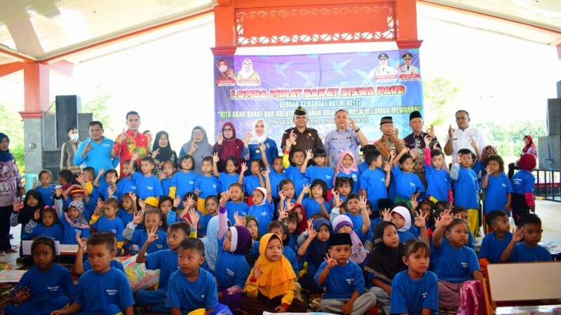 Ini Motivasi Bupati Untuk Anak Lomba Kreatifitas Mewarnai PAUD